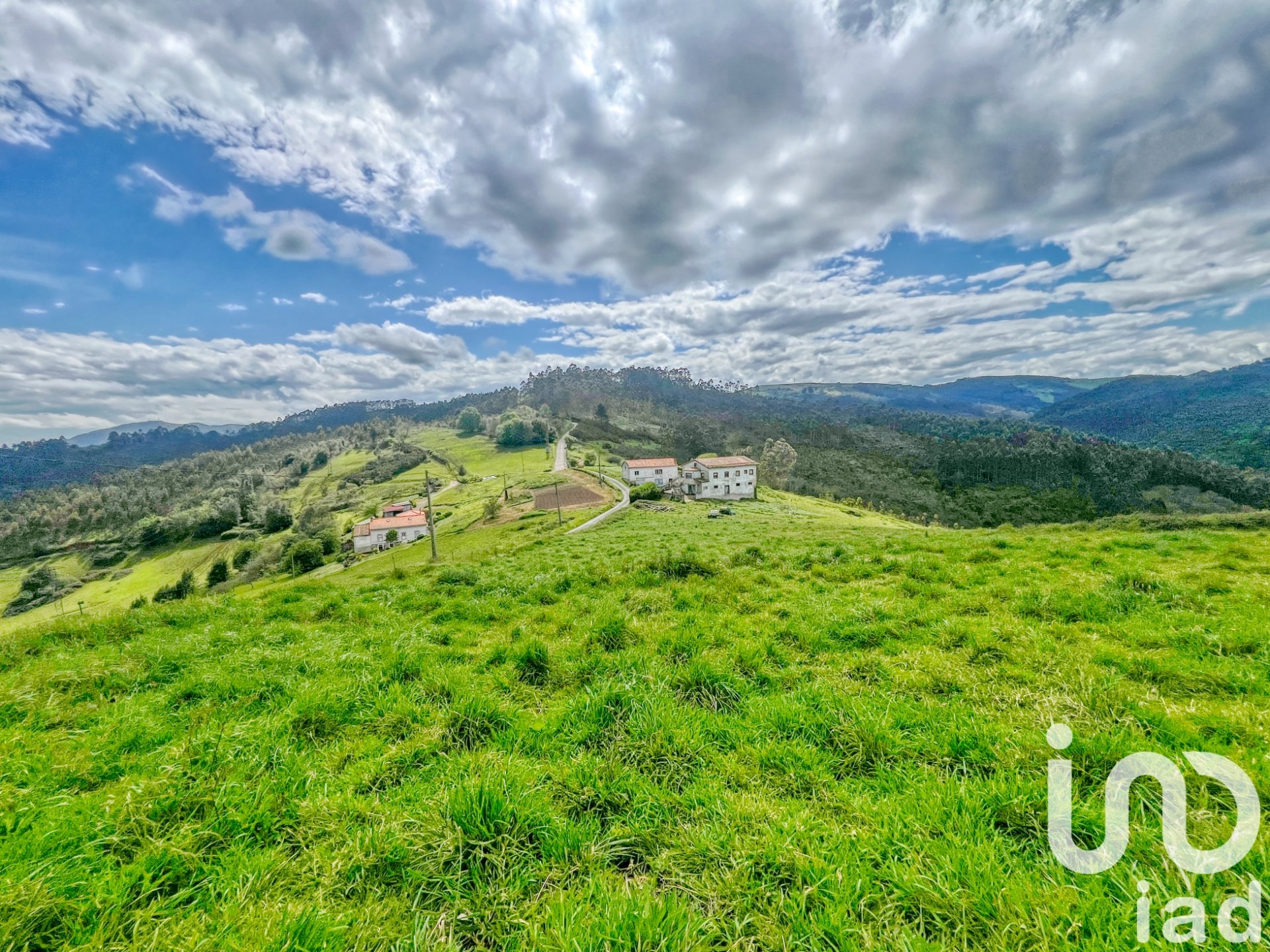 Tontti Asturias, Espanja 7459 m2 No. 185933