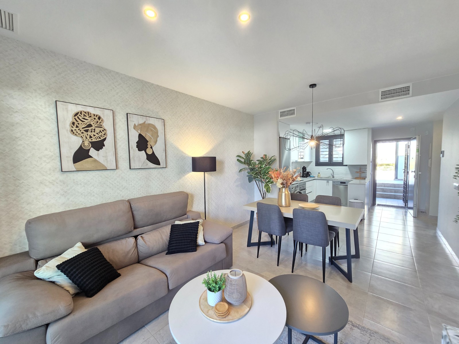 Apartment in Alicante, Spain 2 bedrooms, 68 sq.m. No. 190285