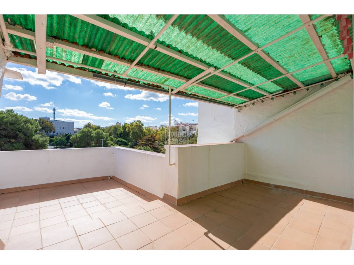 Radhus i Mahon, Menorca, Spanien 5 sovrum, 274 kvm. Nr. 141427
