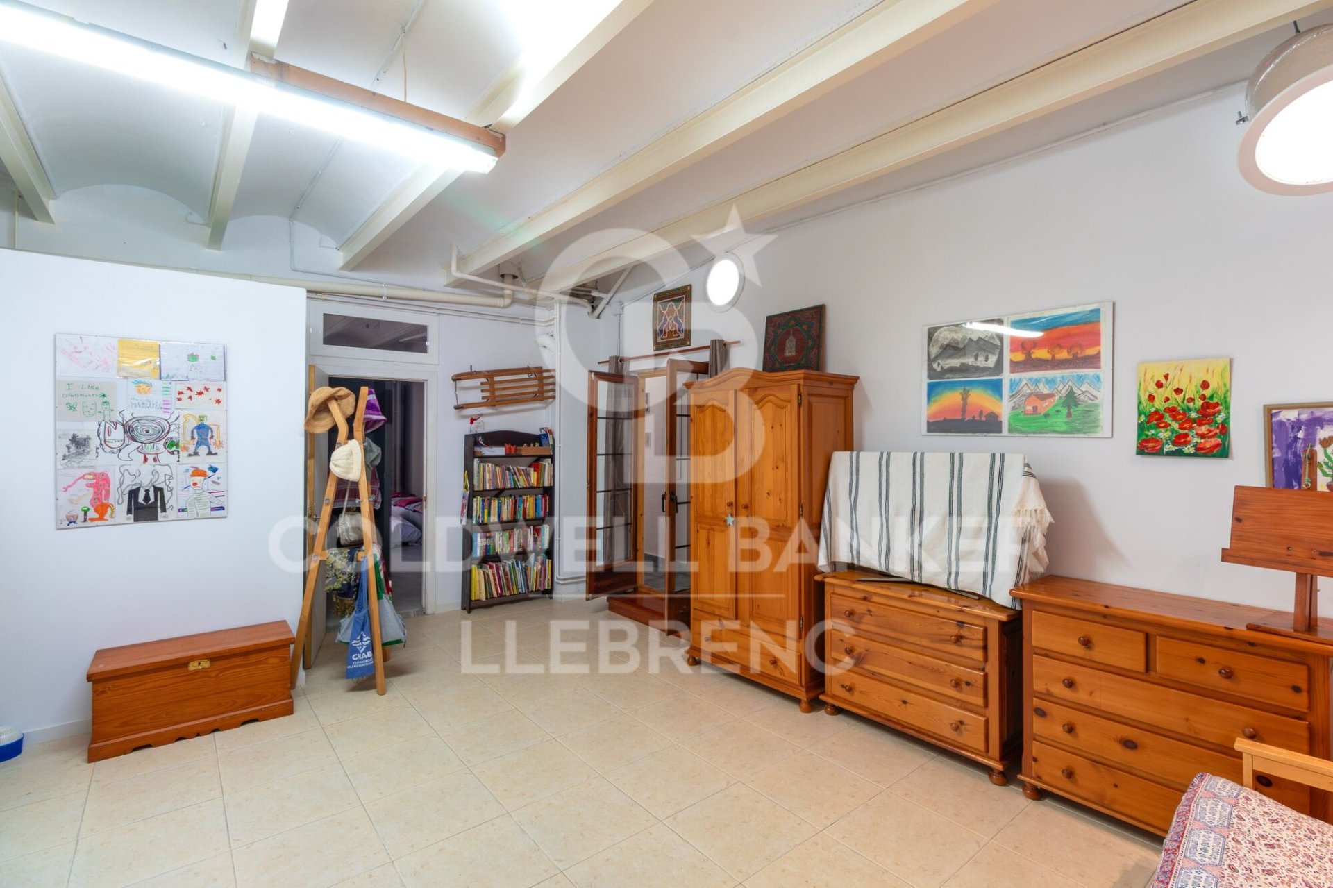 Propiedad comercial en Sant Cugat del Vallès, Barcelona, España 230 m2 No. 156895