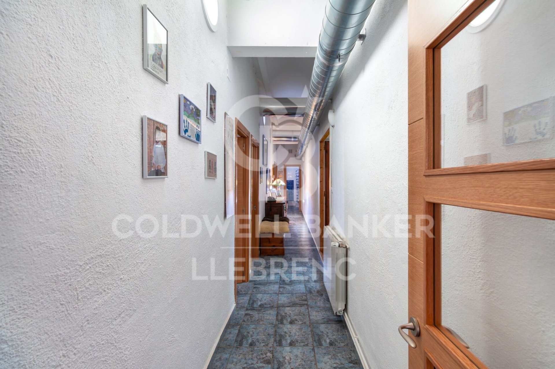 Propiedad comercial en Sant Cugat del Vallès, Barcelona, España 230 m2 No. 156895