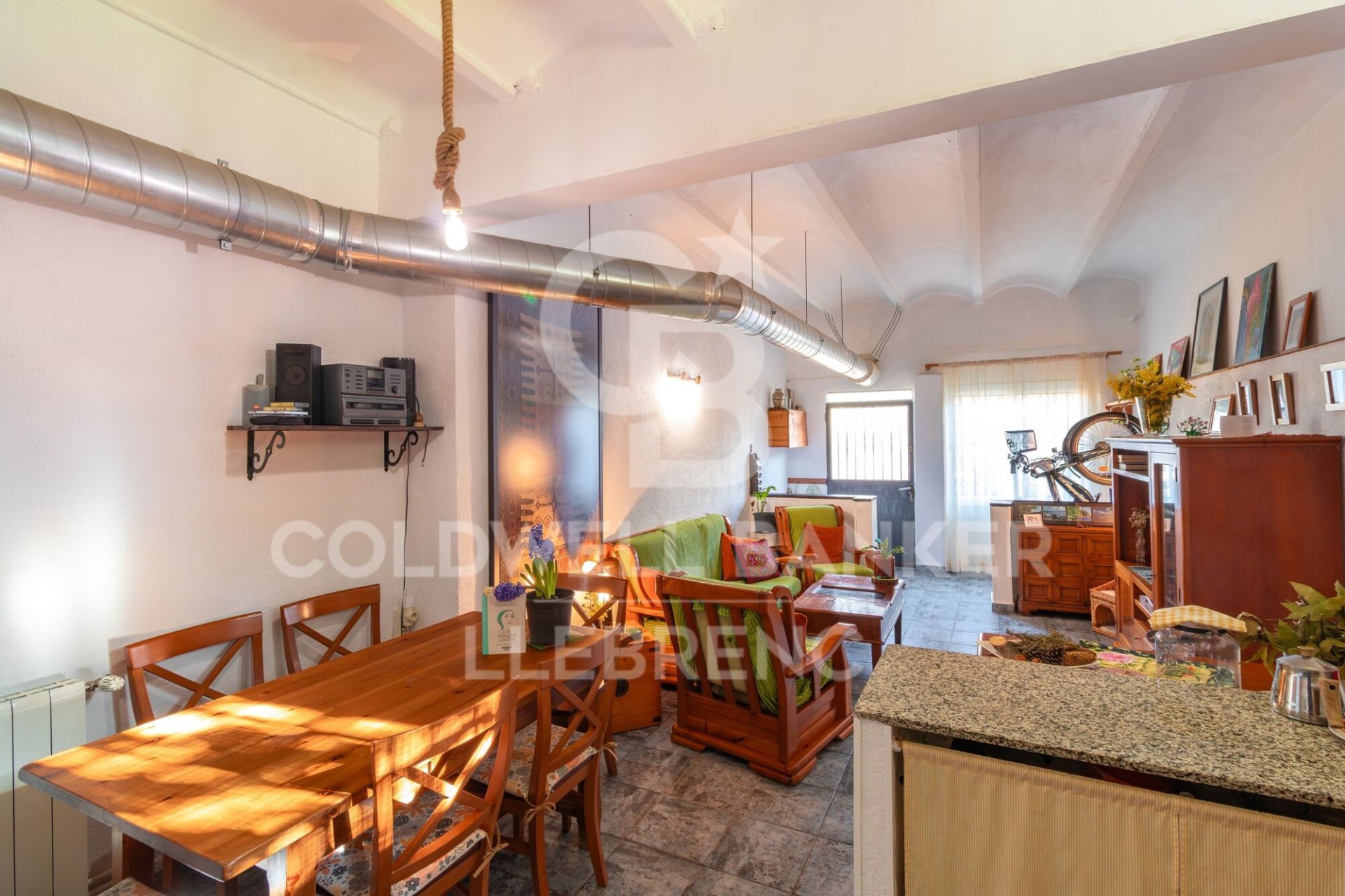 Propiedad comercial en Sant Cugat del Vallès, Barcelona, España 230 m2 No. 156895
