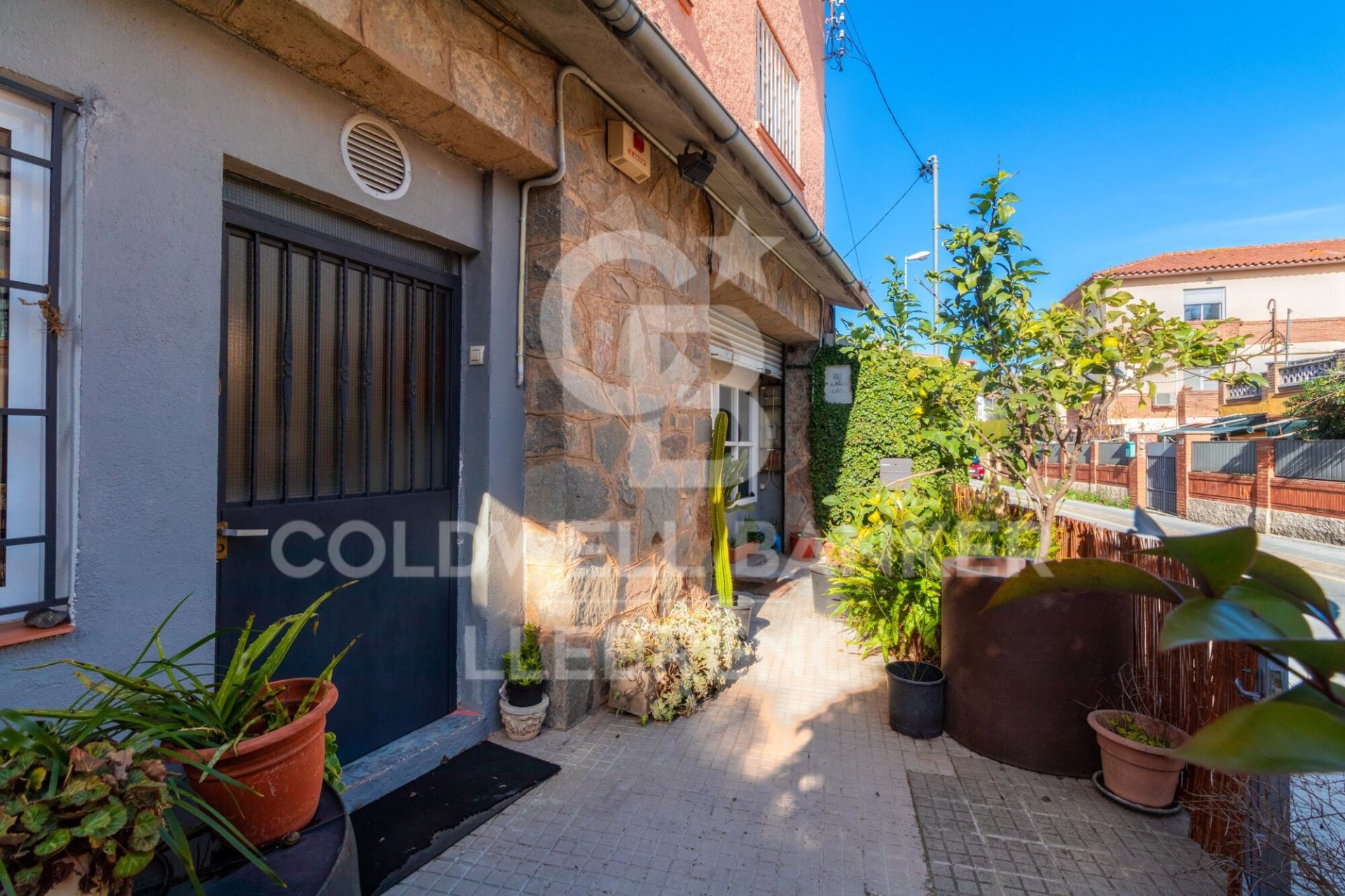 Propiedad comercial en Sant Cugat del Vallès, Barcelona, España 230 m2 No. 156895