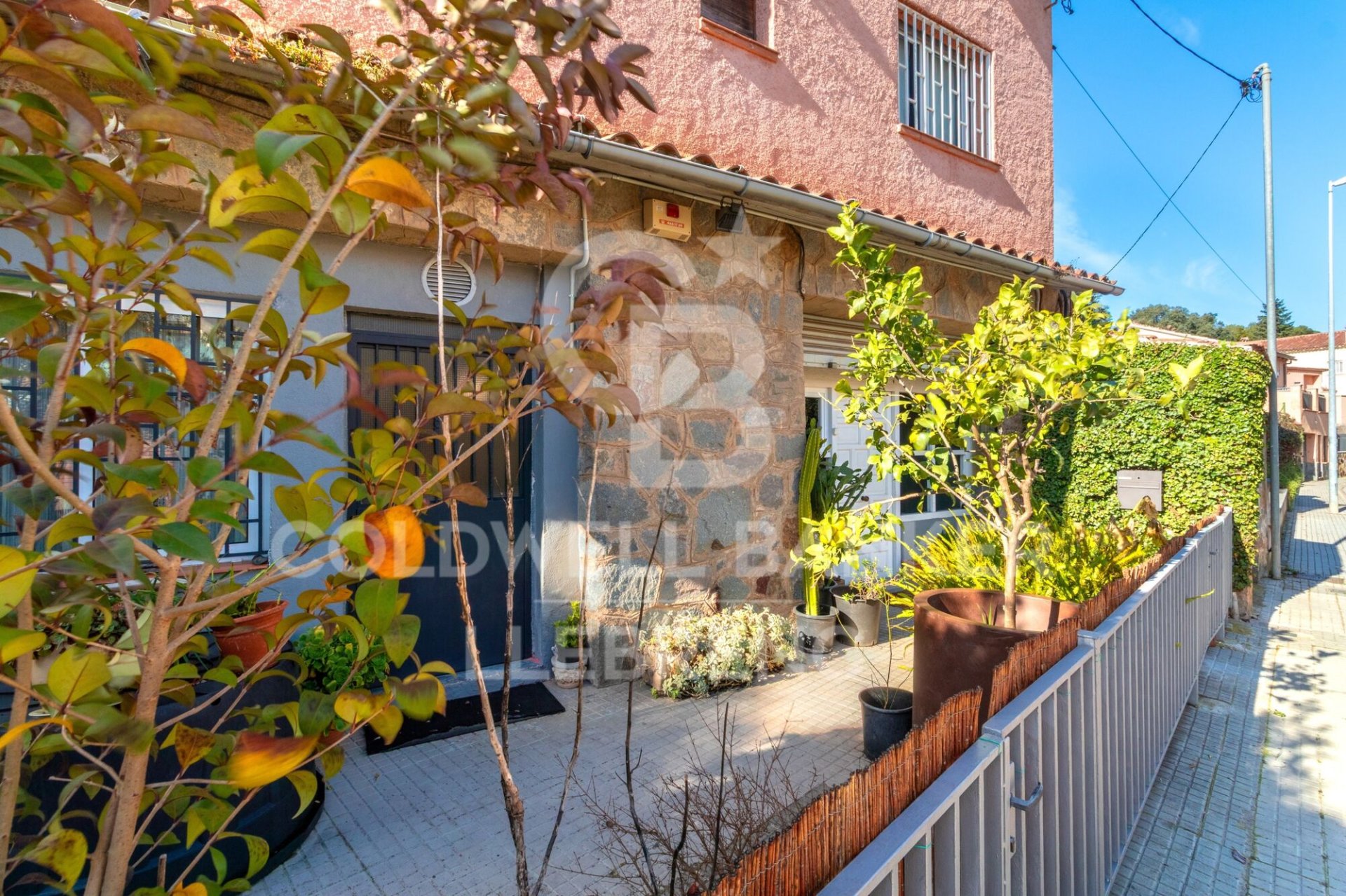 Propiedad comercial en Sant Cugat del Vallès, Barcelona, España 230 m2 No. 156895