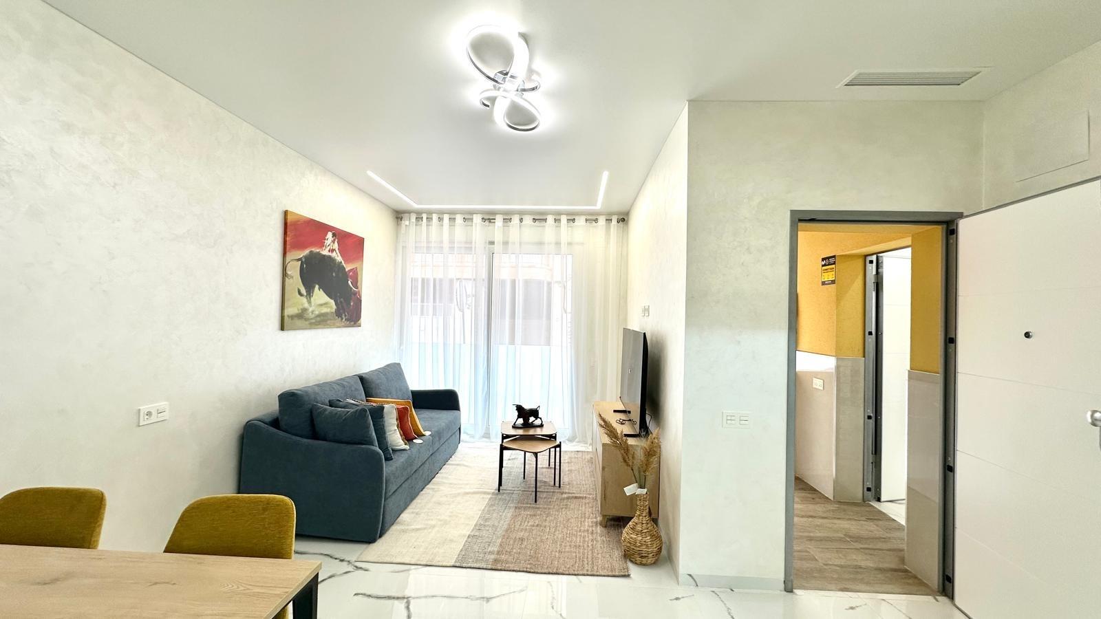 Apartment à Torrevieja, Alicante, Espagne 2 chambres, 100 m2 No. 155675
