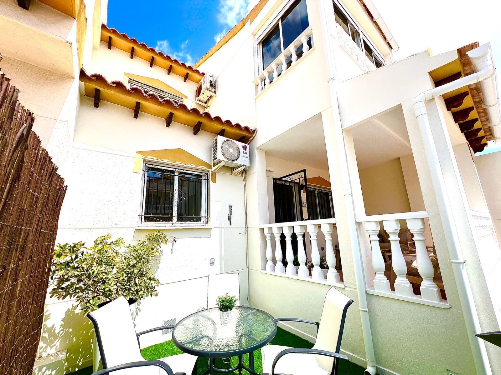 Townhouse in Orihuela, Alicante, Spain 3 bedrooms, 90 sq.m. No. 155679