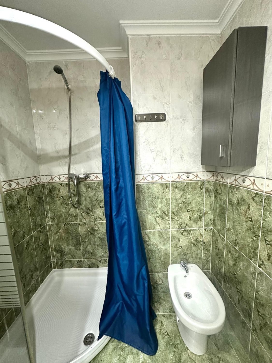 Huoneisto Torrevieja, Alicante, Espanja 4 makuuhuonetta, 130 m2 No. 155678