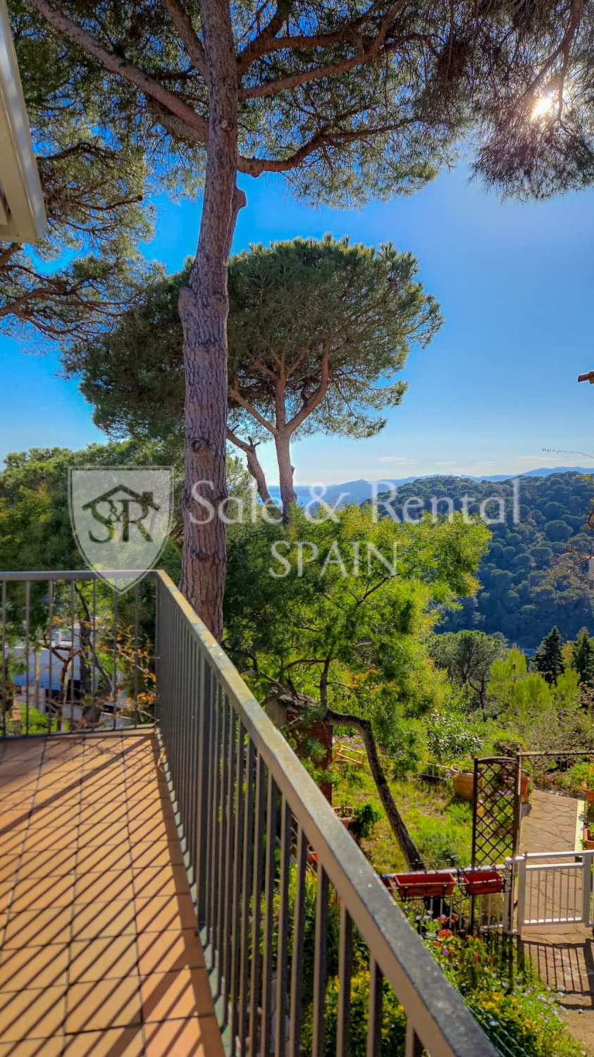 Сasa en Lloret de Mar, Gerona, España 5 dormitorios, 200 m2 No. 194620
