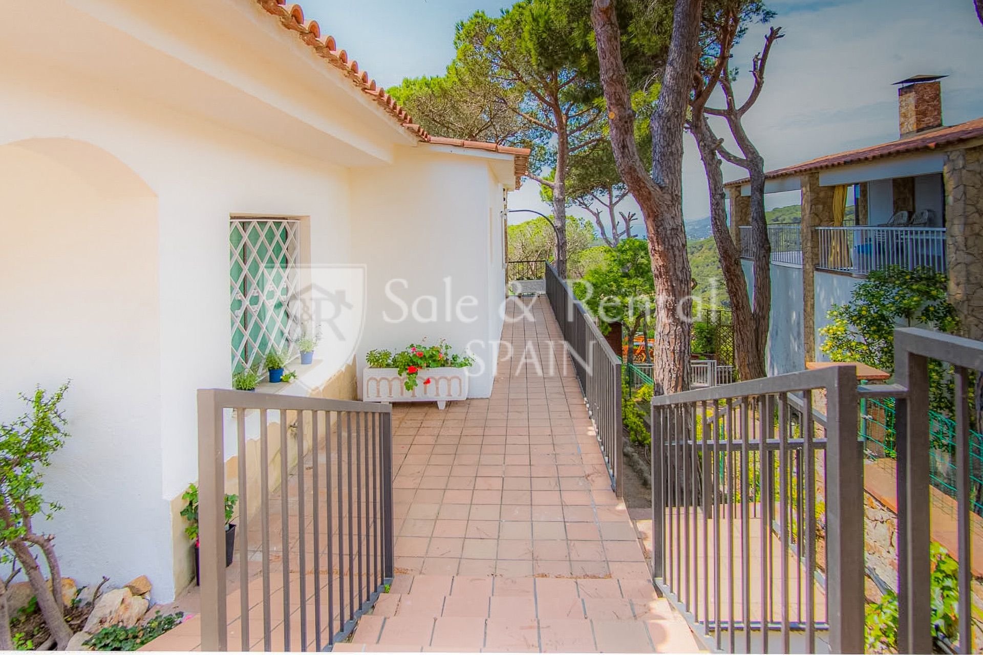 Сasa en Lloret de Mar, Gerona, España 5 dormitorios, 200 m2 No. 194620