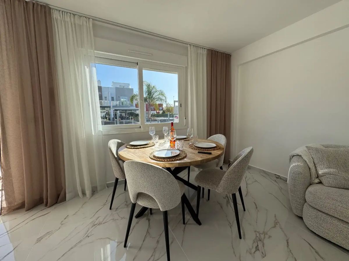 Townhouse in Torrevieja, Alicante, Spain 2 bedrooms, 94 sq.m. No. 189913