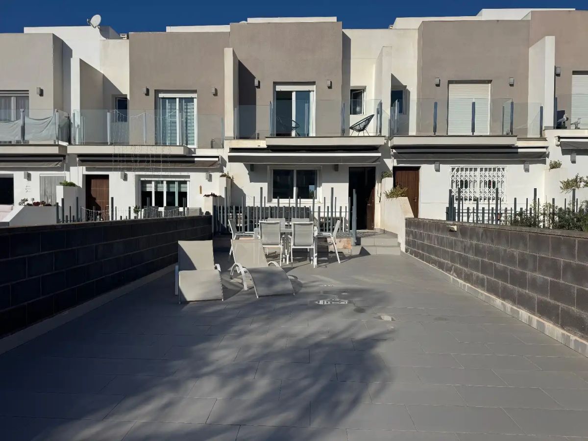 Townhouse in Torrevieja, Alicante, Spain 2 bedrooms, 94 sq.m. No. 189913