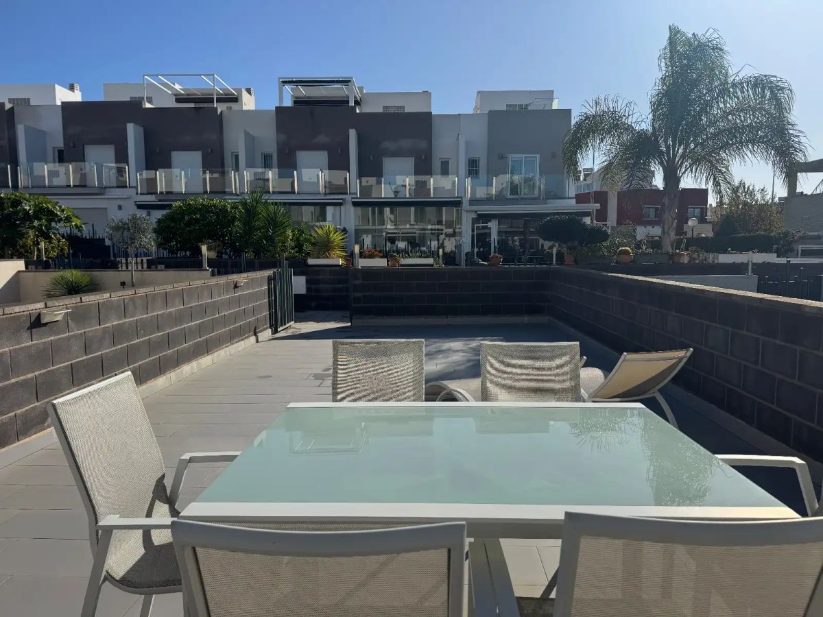 Townhouse in Torrevieja, Alicante, Spain 2 bedrooms, 94 sq.m. No. 189913
