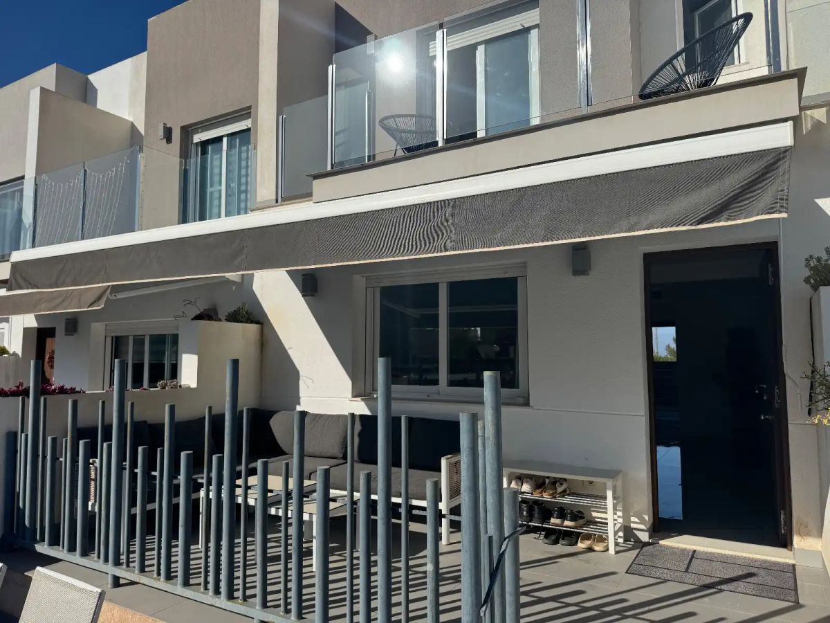 Townhouse in Torrevieja, Alicante, Spain 2 bedrooms, 94 sq.m. No. 189913