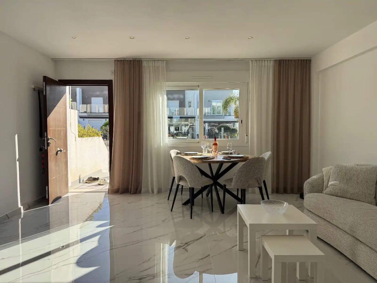 Townhouse in Torrevieja, Alicante, Spain 2 bedrooms, 94 sq.m. No. 189913