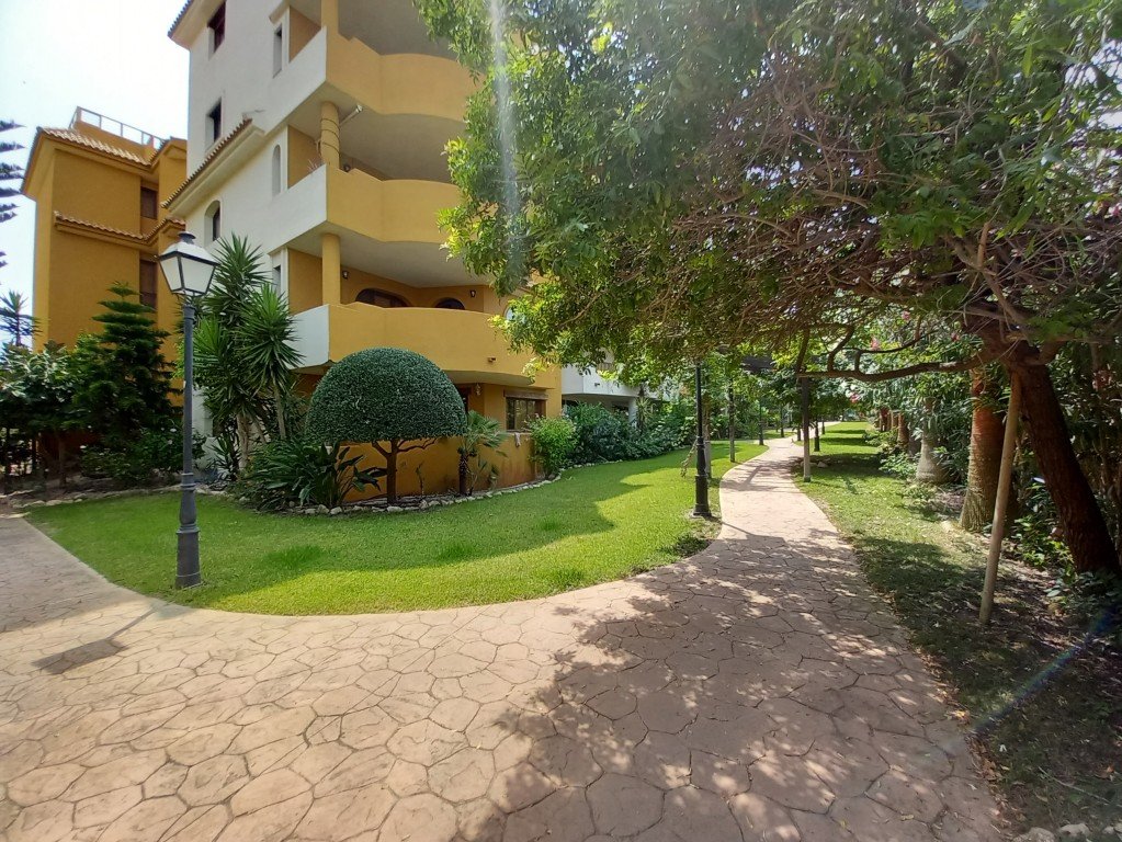 Apartamento en Punta Prima, Alicante, España 2 dormitorios, 125 m2 No. 189912