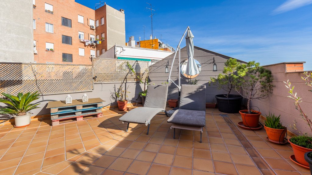 Kattohuoneisto Madrid, Espanja 3 makuuhuonetta, 181 m2 No. 106937