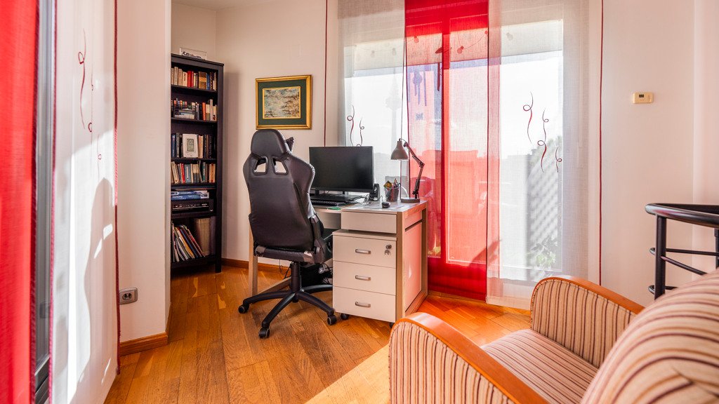 Kattohuoneisto Madrid, Espanja 3 makuuhuonetta, 181 m2 No. 106937