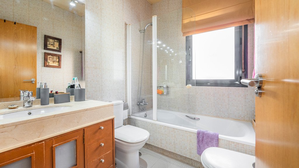 Kattohuoneisto Madrid, Espanja 3 makuuhuonetta, 181 m2 No. 106937