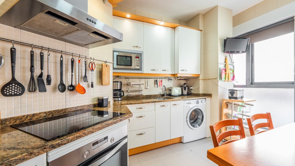 Kattohuoneisto Madrid, Espanja 3 makuuhuonetta, 181 m2 No. 106937