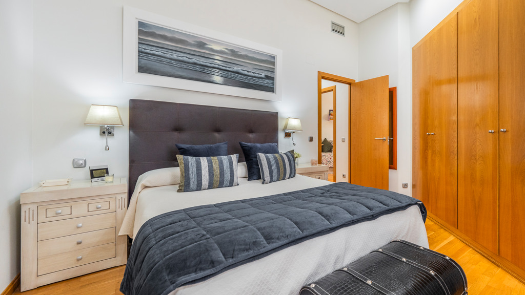 Kattohuoneisto Madrid, Espanja 3 makuuhuonetta, 181 m2 No. 106937