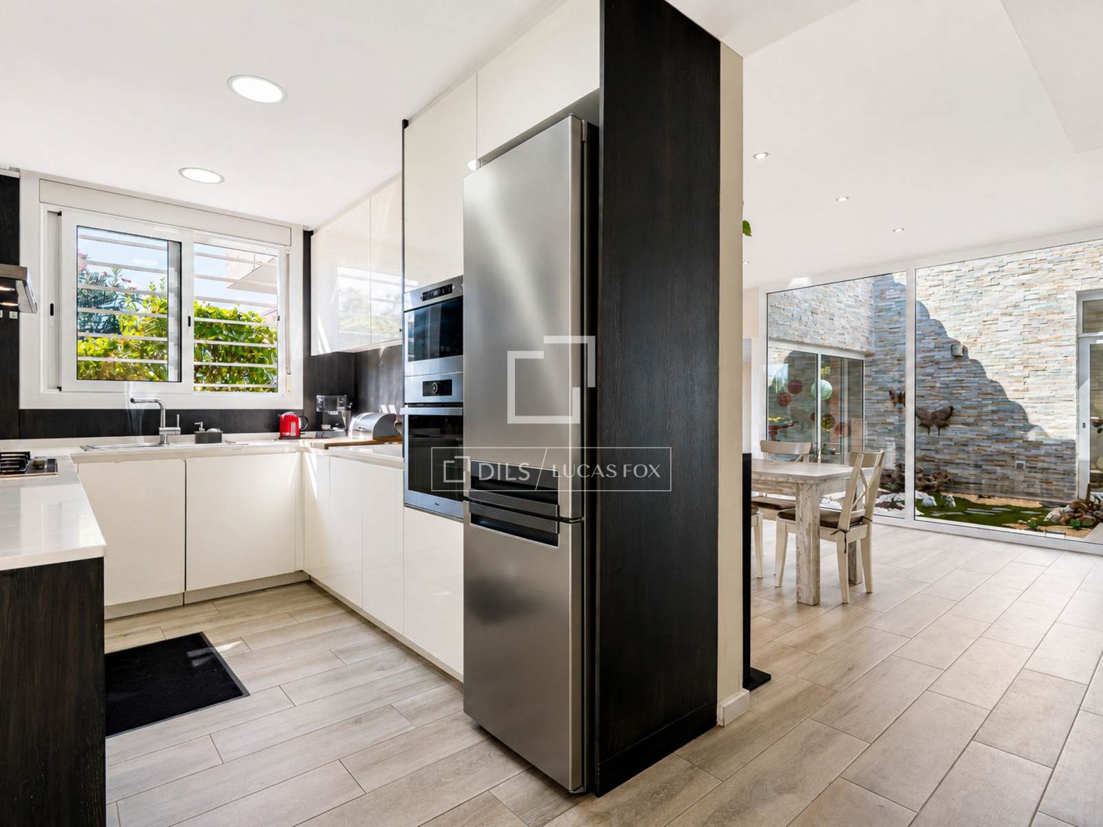 Huvila Bellaterra, Barcelona, Espanja 5 makuuhuonetta, 226 m2 No. 196237