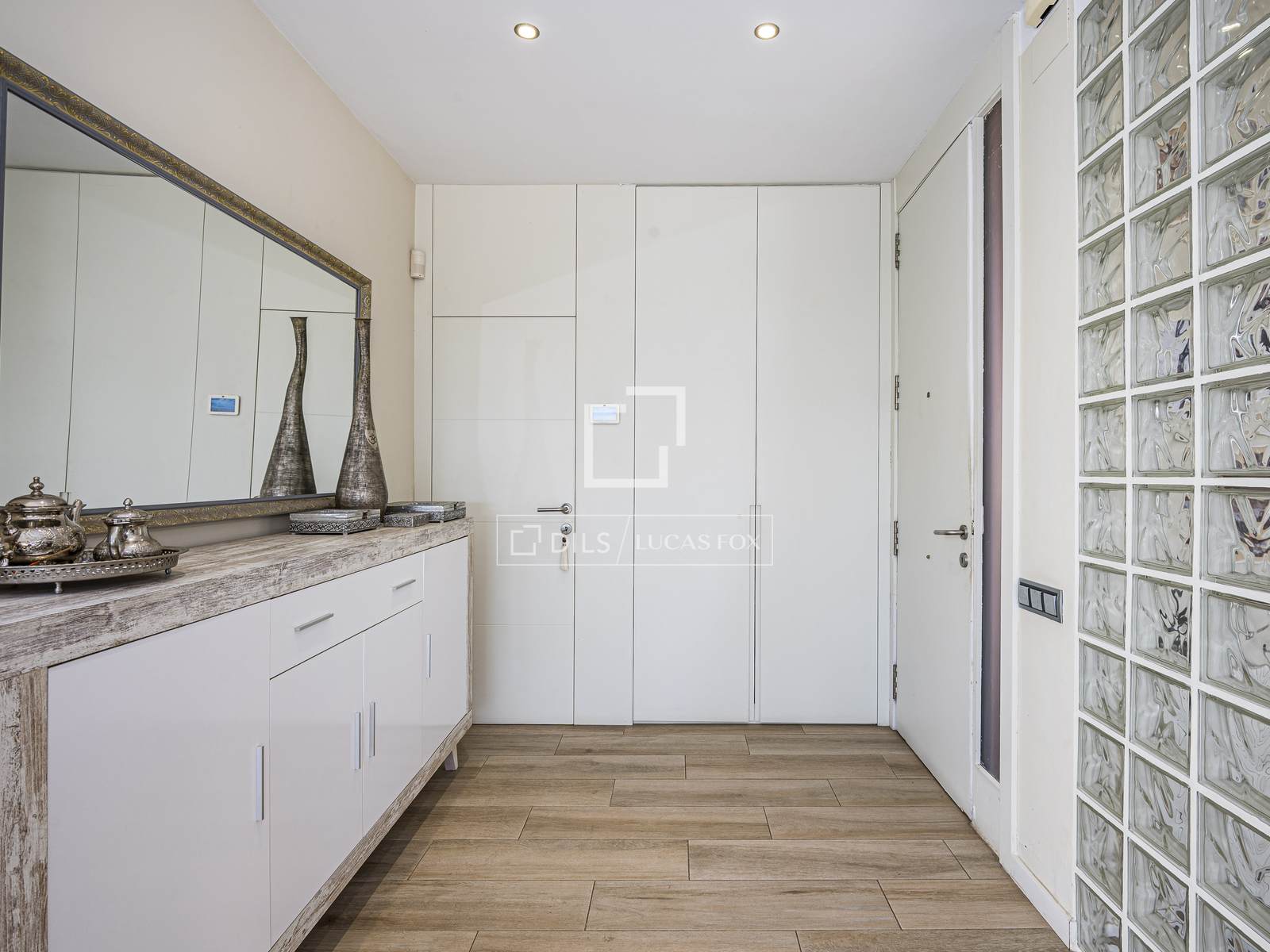 Huvila Bellaterra, Barcelona, Espanja 5 makuuhuonetta, 226 m2 No. 196237