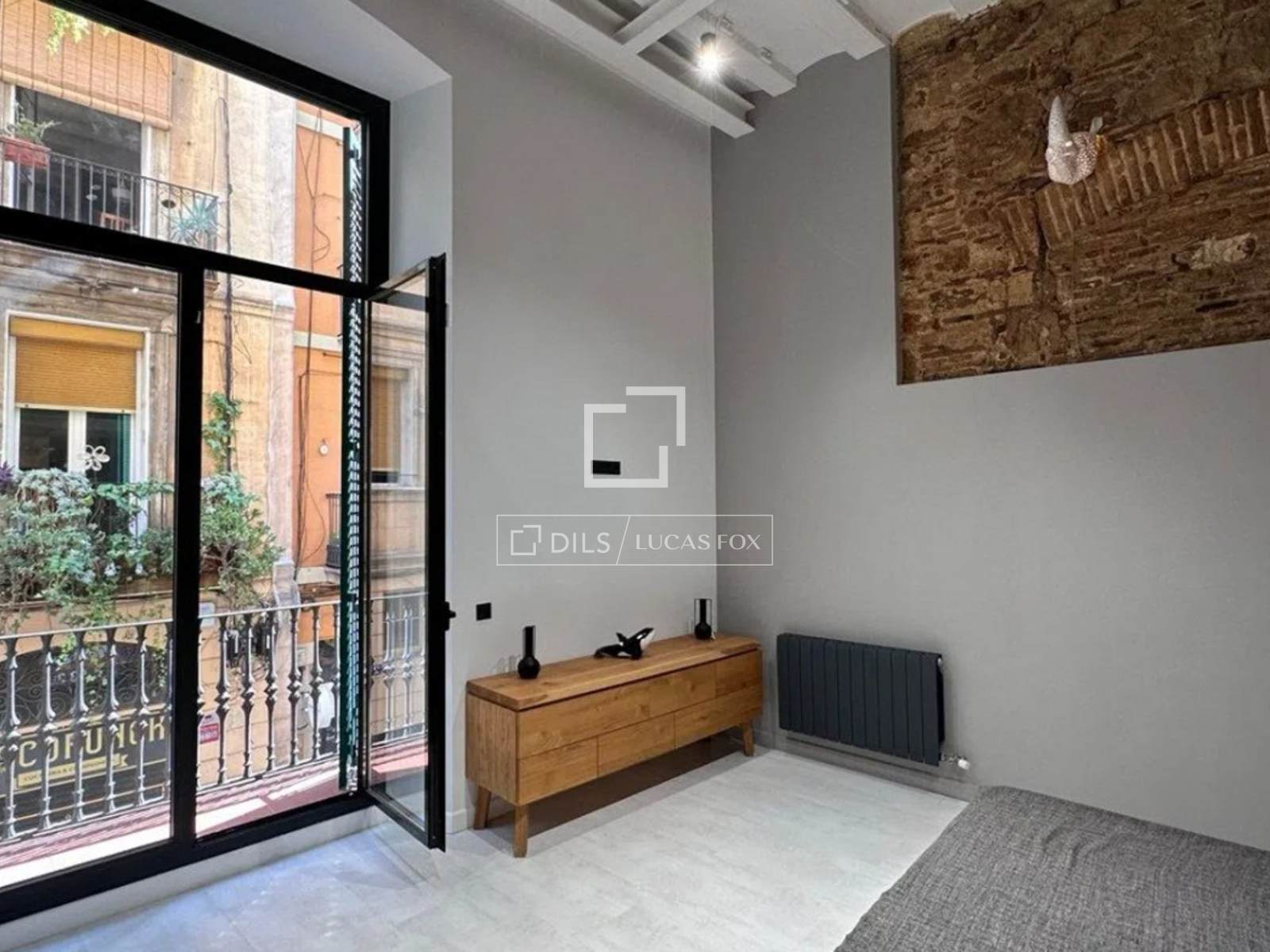Apartment à Barcelona, Espagne 4 chambres, 132 m2 No. 196238