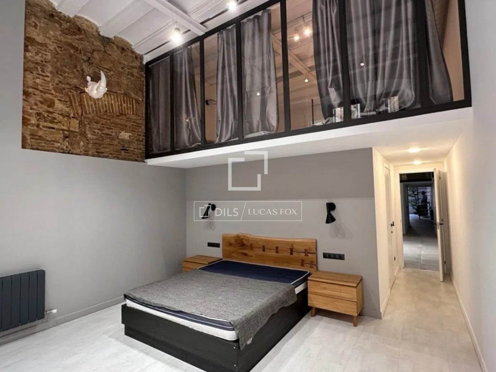 Apartment à Barcelona, Espagne 4 chambres, 132 m2 No. 196238