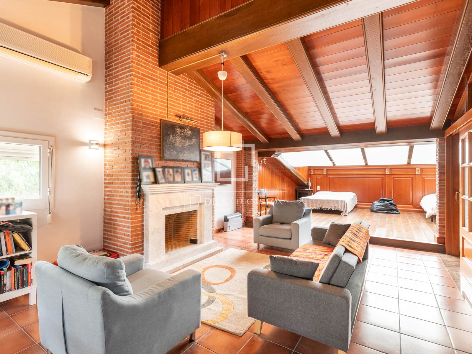 Villa in Castelldefels, Barcelona, Spain 5 bedrooms, 406 sq.m. No. 196241