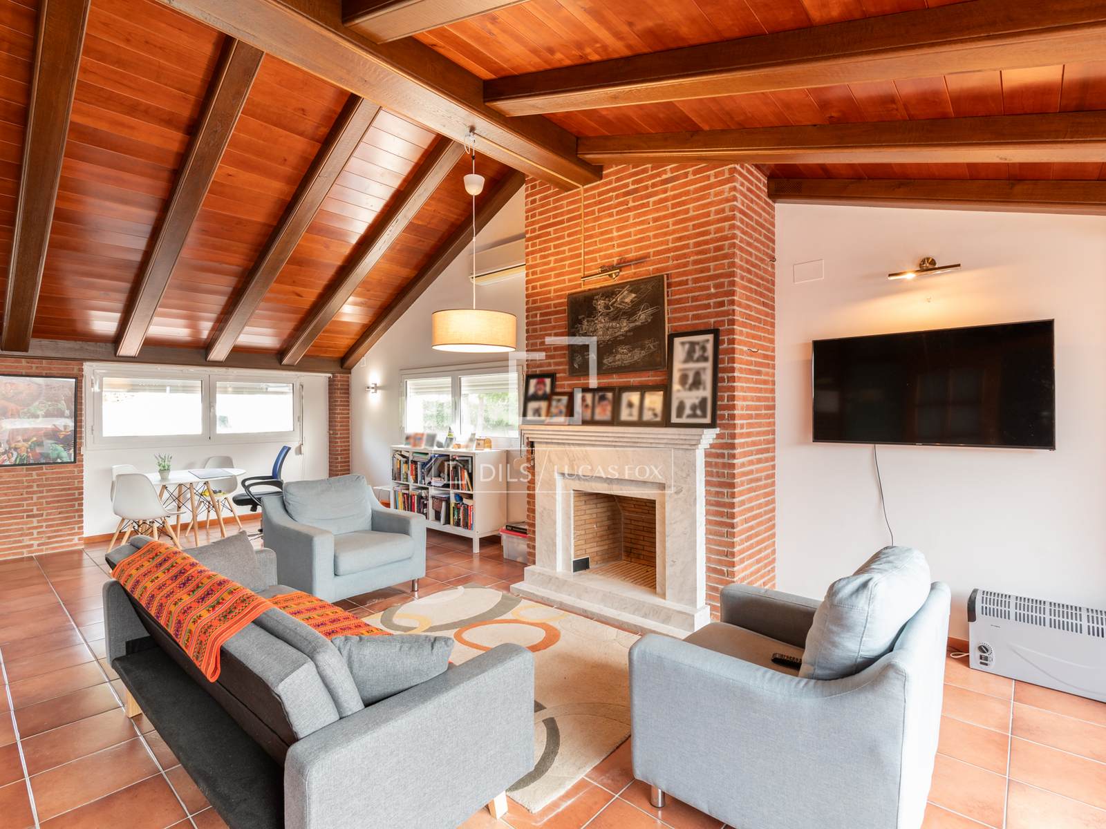 Villa in Castelldefels, Barcelona, Spain 5 bedrooms, 406 sq.m. No. 196241