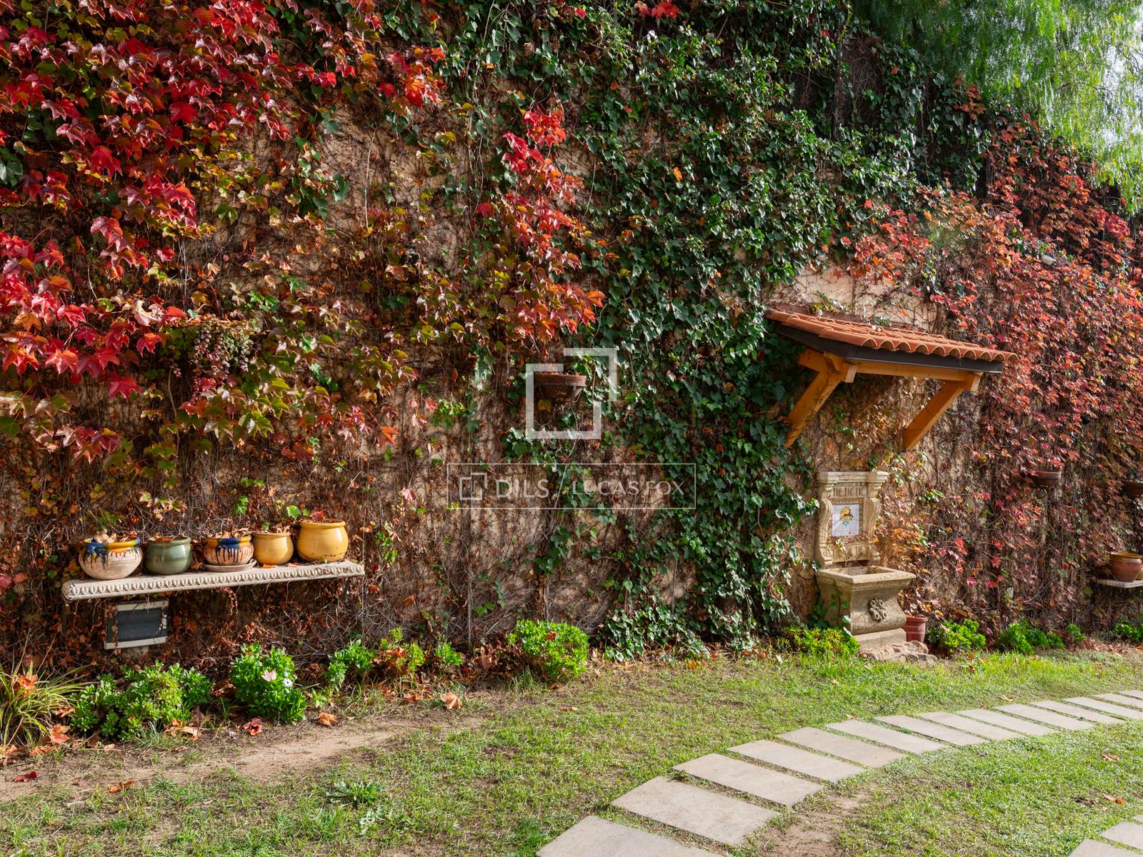 Villa in Castelldefels, Barcelona, Spain 5 bedrooms, 406 sq.m. No. 196241