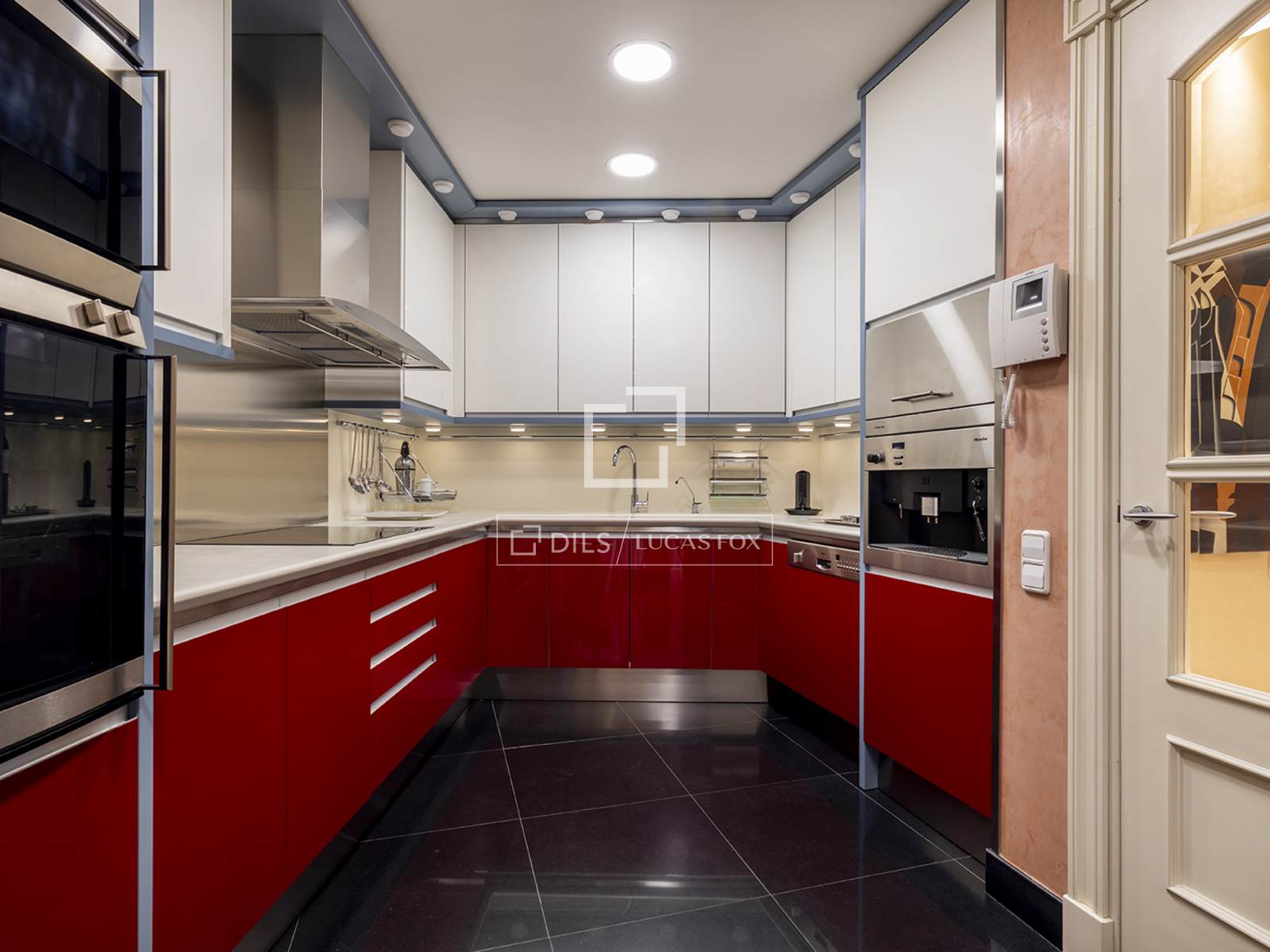 Apartamento en Barcelona, España 3 dormitorios, 213 m2 No. 196242