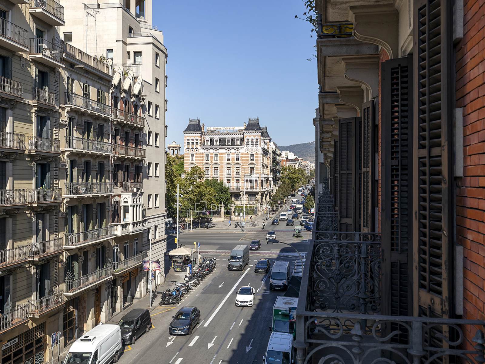 Apartamento en Barcelona, España 3 dormitorios, 213 m2 No. 196242