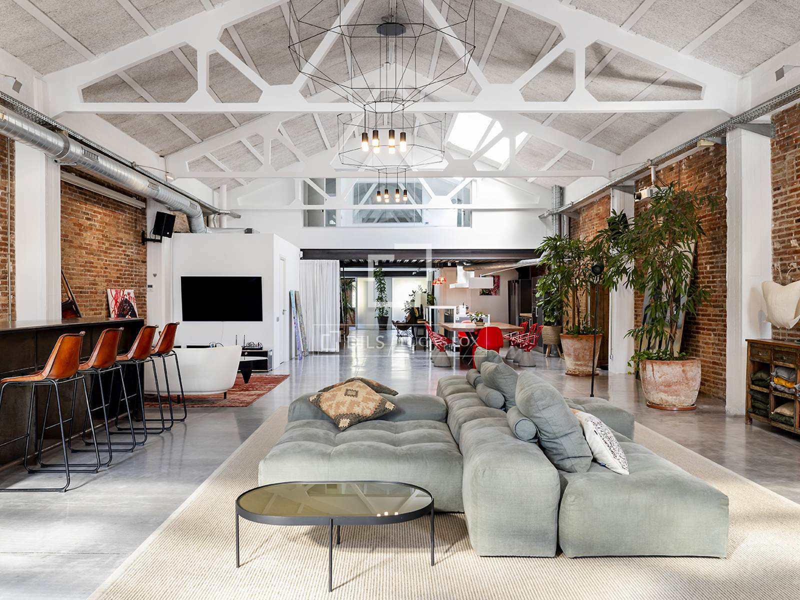 Apartment in Barcelona, Spain 3 bedrooms, 355 sq.m. No. 196240