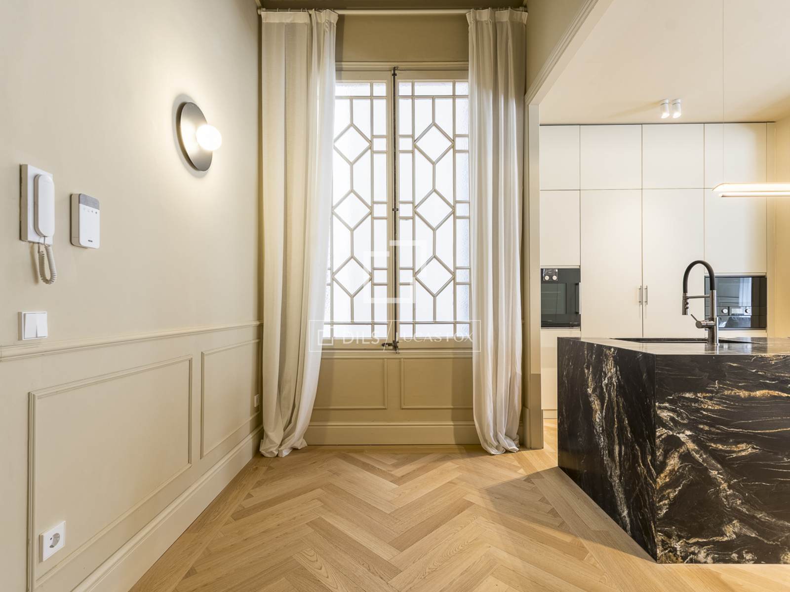 Appartamento a Barcelona, Spagna 3 camere da letto, 204 mq. N° 196236