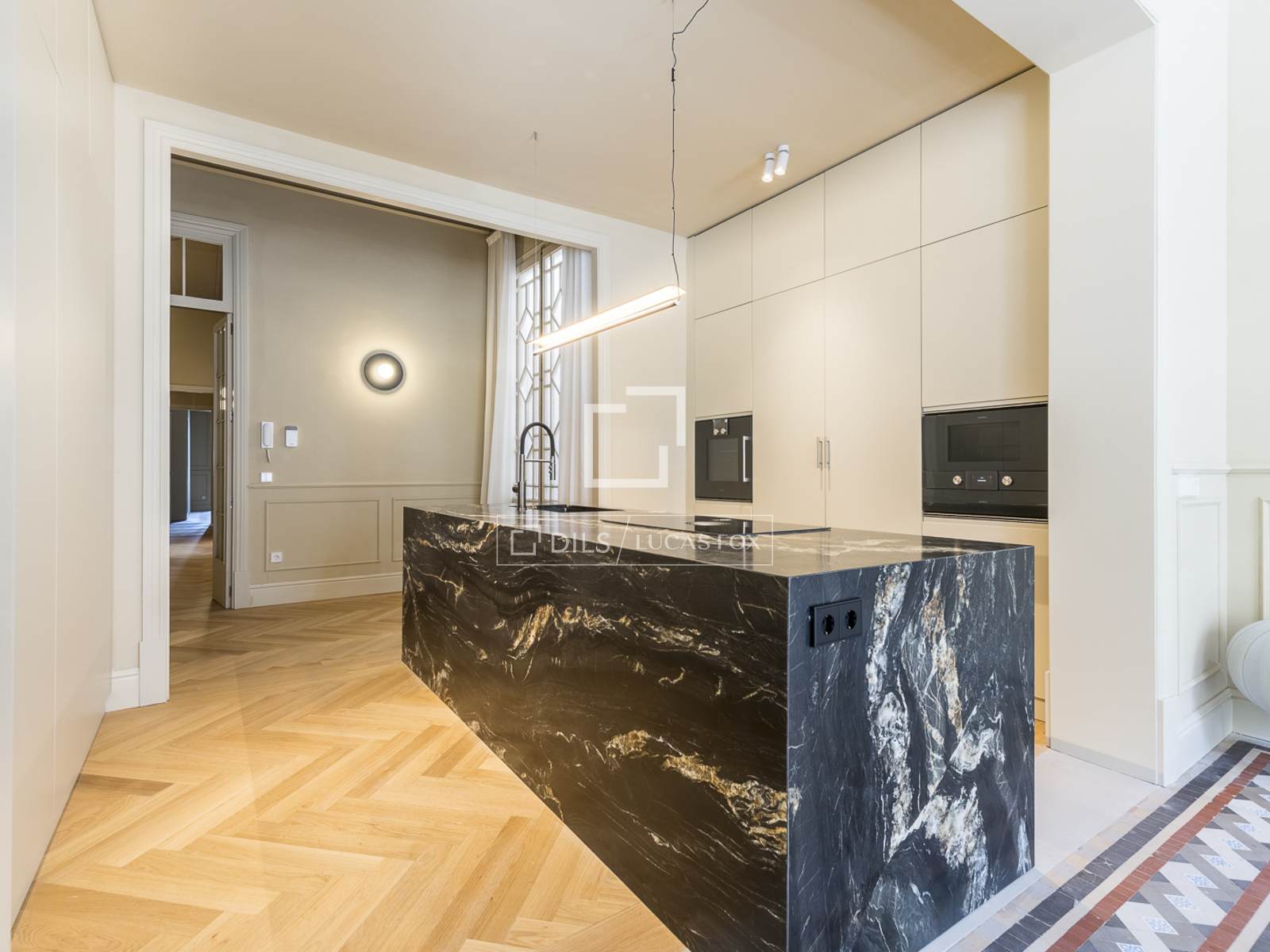 Appartamento a Barcelona, Spagna 3 camere da letto, 204 mq. N° 196236