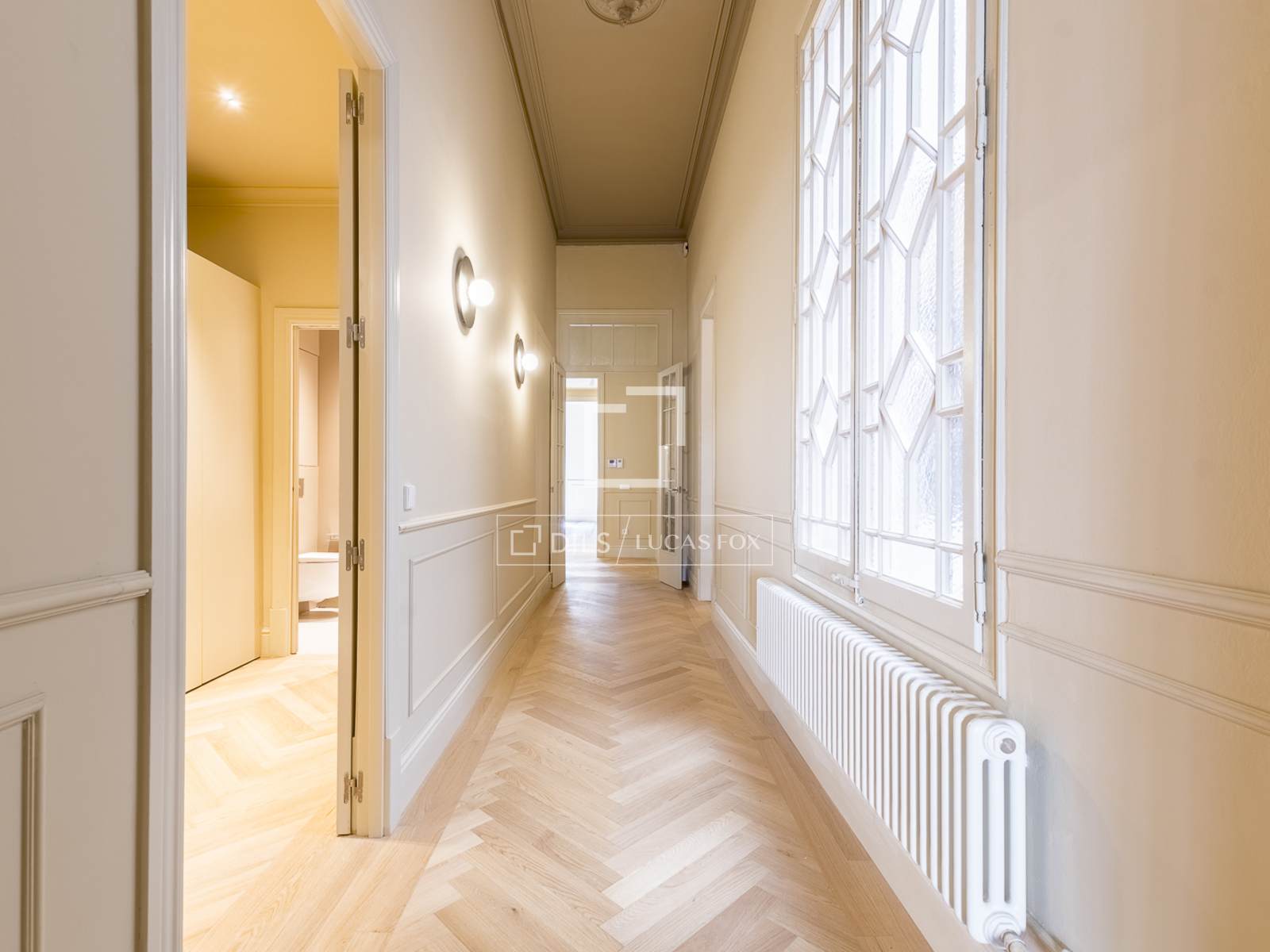 Appartamento a Barcelona, Spagna 3 camere da letto, 204 mq. N° 196236