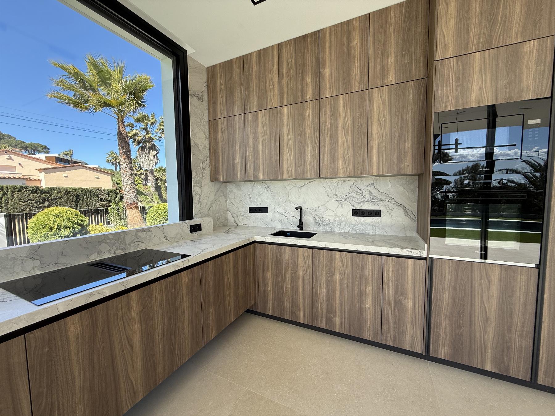 Talo Platja D'aro, Girona, Espanja 4 makuuhuonetta, 364 m2 No. 162997