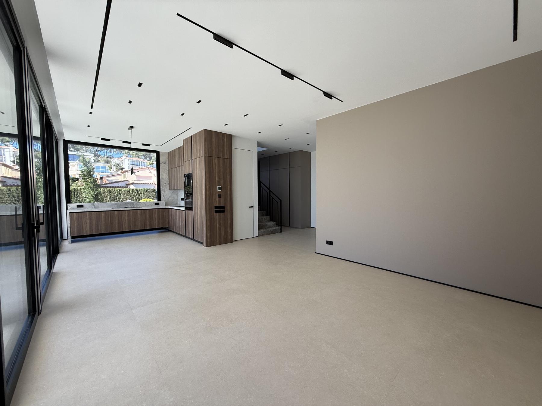 Talo Platja D'aro, Girona, Espanja 4 makuuhuonetta, 364 m2 No. 162997