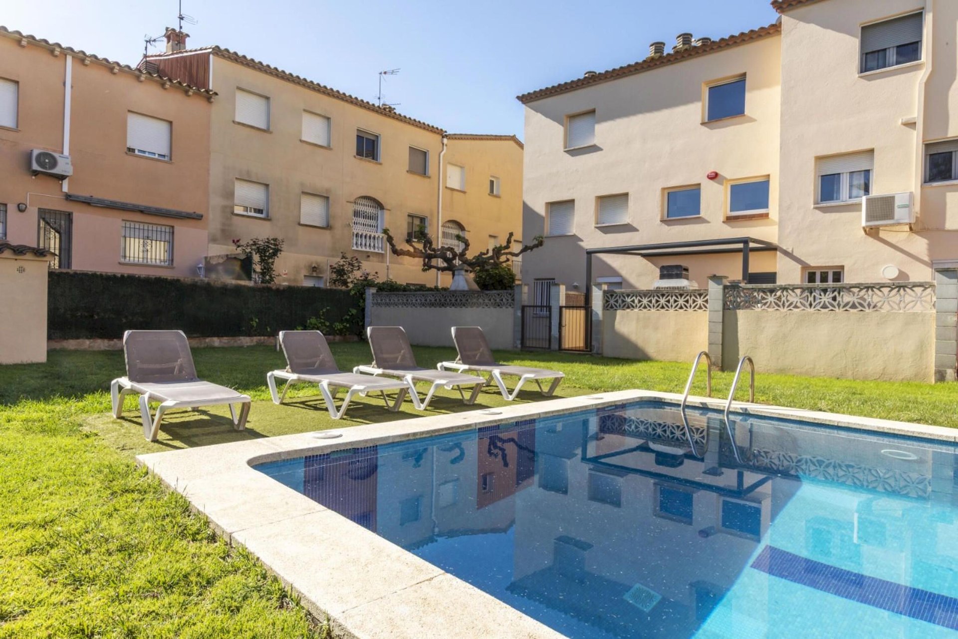 Kamienica w Palamos, Girona, Hiszpania 4 sypialnie,  nr 140939