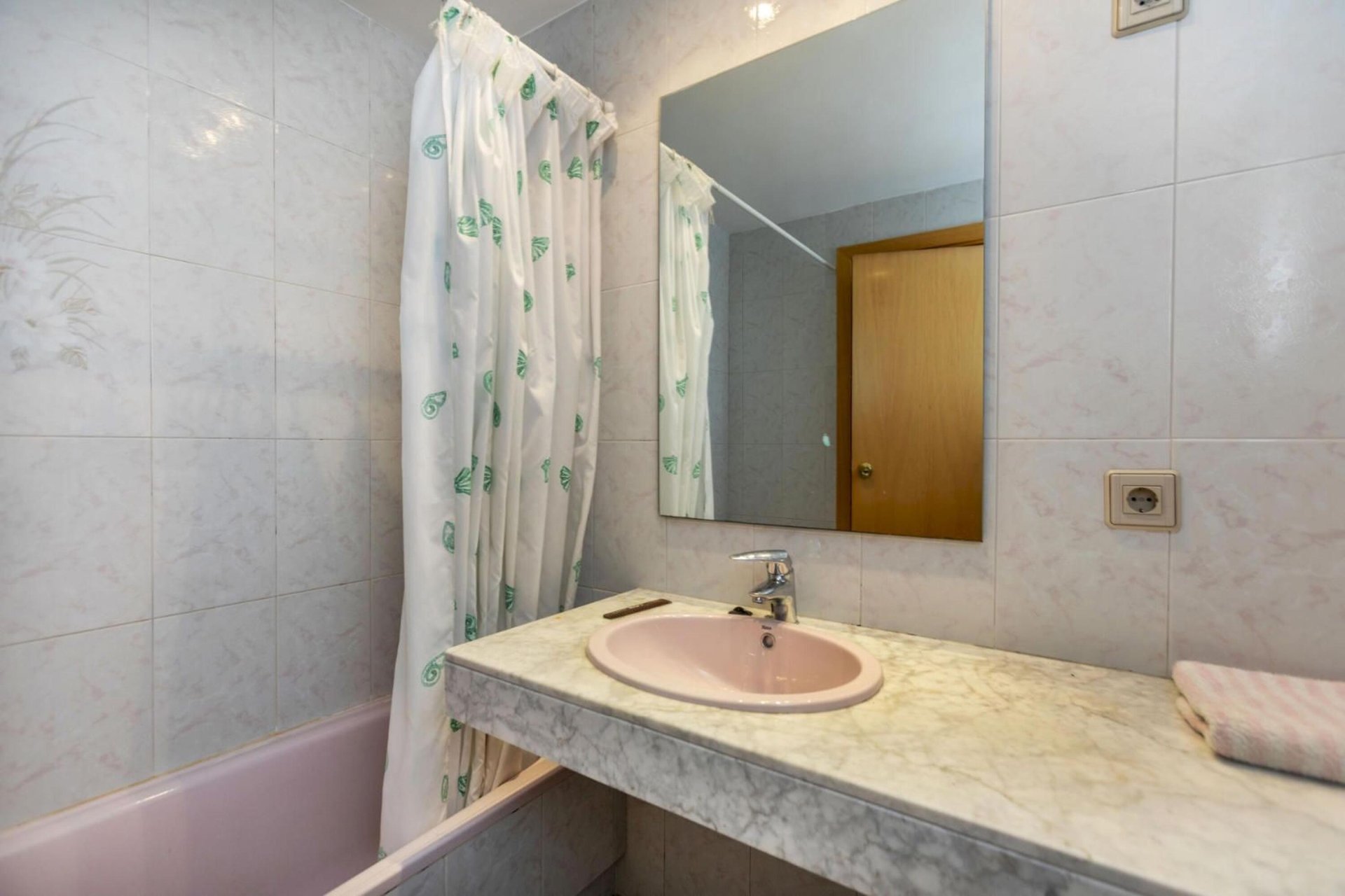 Kamienica w Palamos, Girona, Hiszpania 4 sypialnie,  nr 140939