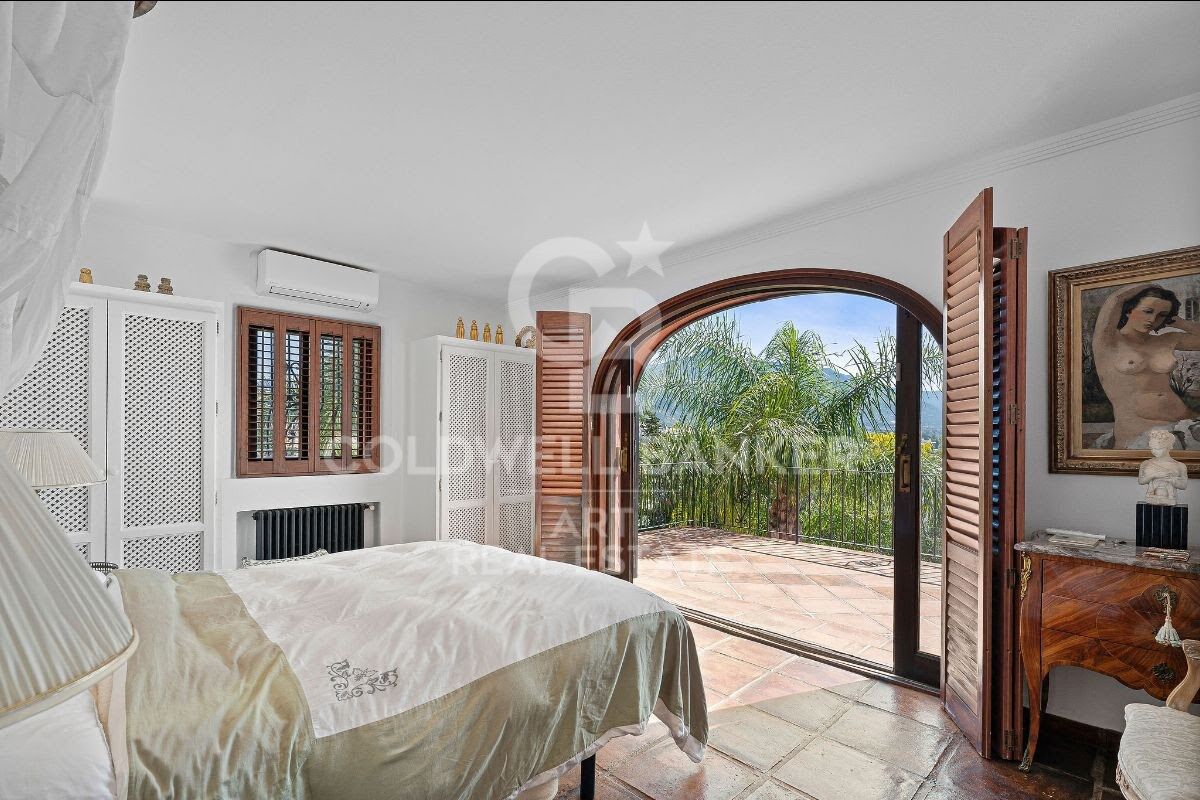Huvila Marbella, Malaga, Espanja 5 makuuhuonetta, 370 m2 No. 158061