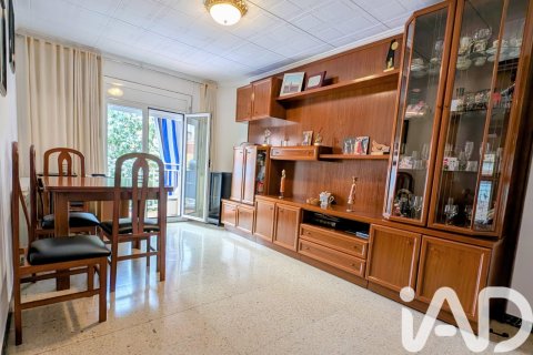 Dzīvoklis Santa Coloma de Gramenet, Barcelona, Spānijā 4 istabas, 88 m2 Nr. 172359