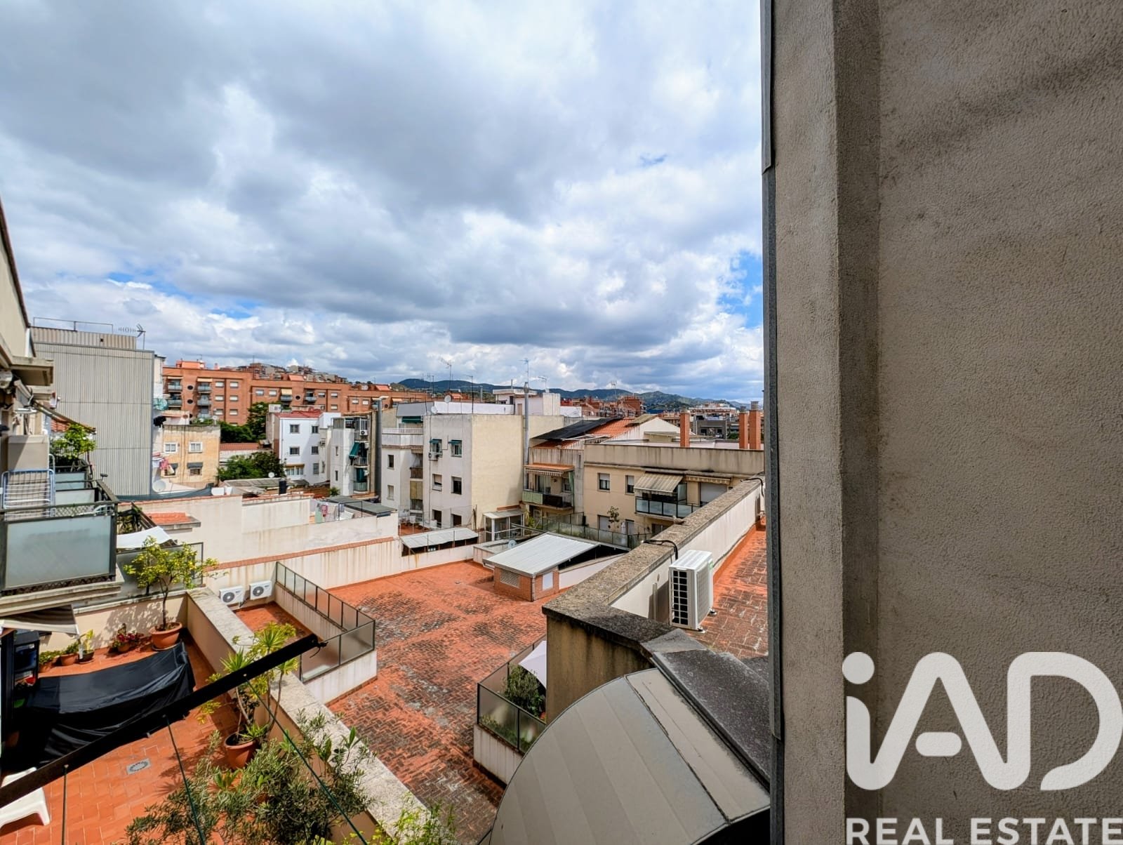 Wohnung in Santa Coloma de Gramenet, Barcelona, Spanien 4 Schlafzimmer, 88 m2 Nr. 172359