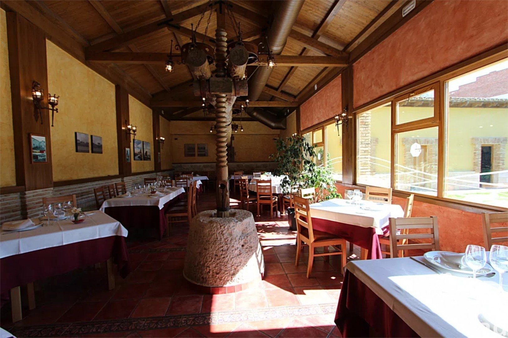 Hotelli Palencia, Espanja 10 makuuhuonetta, 840 m2 No. 153605