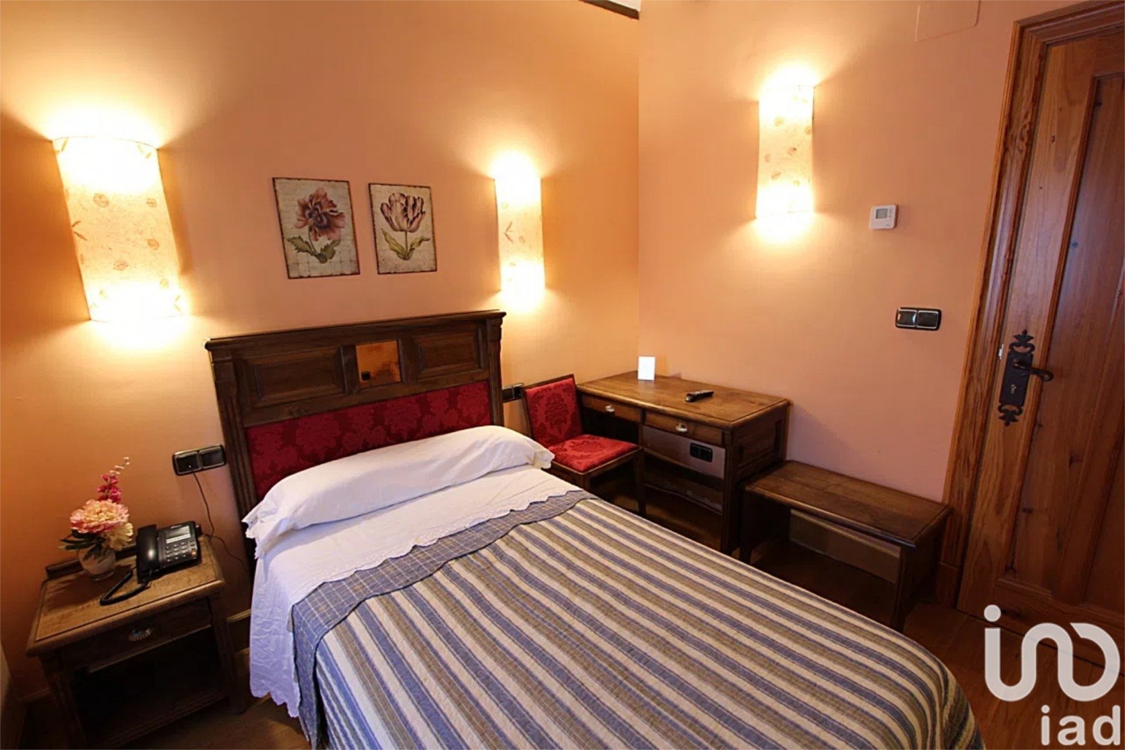 Hotelli Palencia, Espanja 10 makuuhuonetta, 840 m2 No. 153605