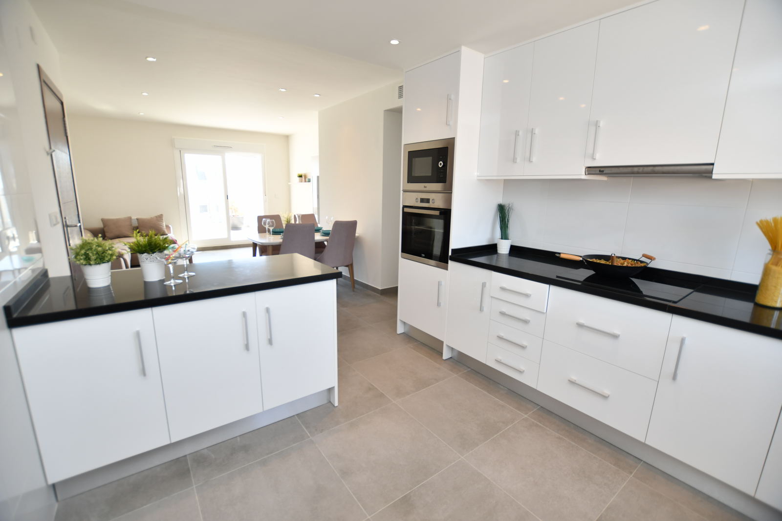 Apartamento en San Miguel de Salinas, Alicante, España 2 dormitorios, 75 m2 No. 177301