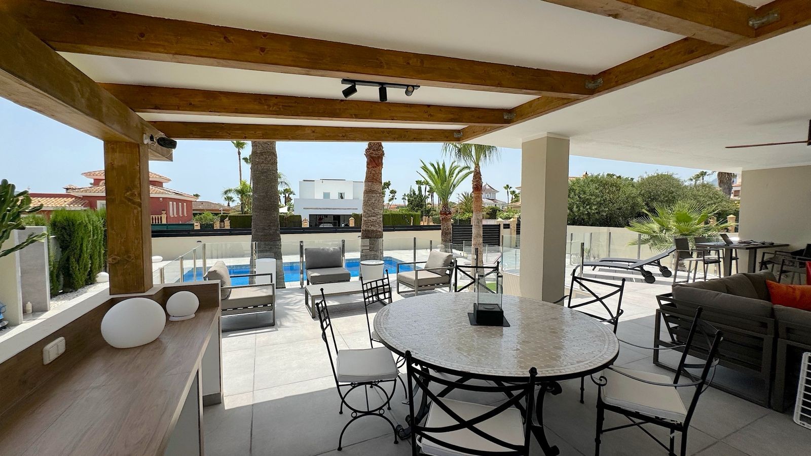 Villa i Albir, Alicante, Spanien 4 sovrum, 350 kvm. Nr. 179597