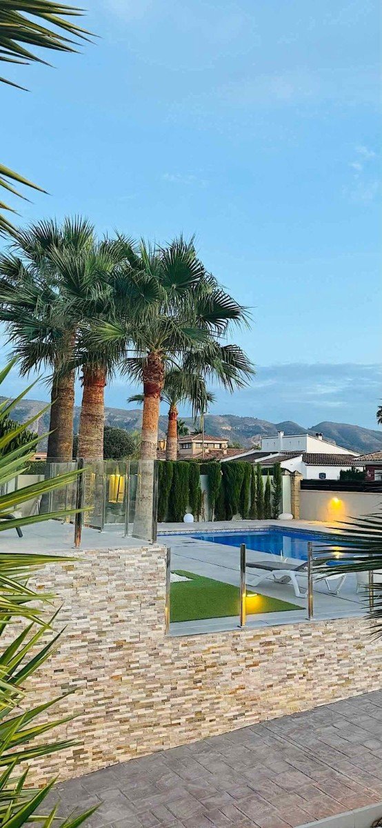 Villa i Albir, Alicante, Spanien 4 sovrum, 350 kvm. Nr. 179597