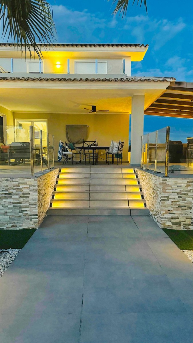Villa i Albir, Alicante, Spanien 4 sovrum, 350 kvm. Nr. 179597